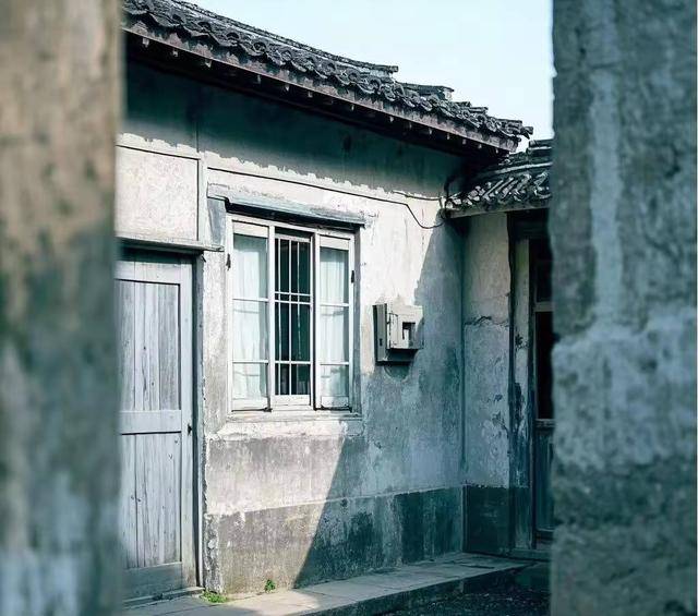 老房改造電線安全成焦點<strong></p>
<p>老房改造
</strong>，遠東電氣助力用電安全升級:老房改造

