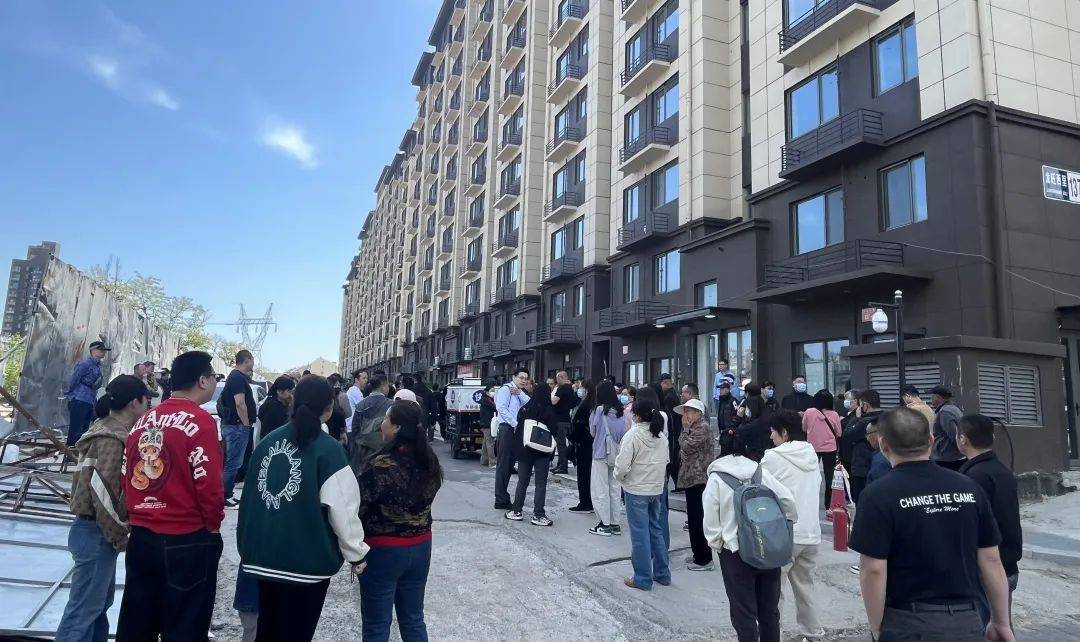 安置房最新動(dòng)態(tài)！通州這個(gè)改造項(xiàng)目組織村民參觀房源！:老房改造

