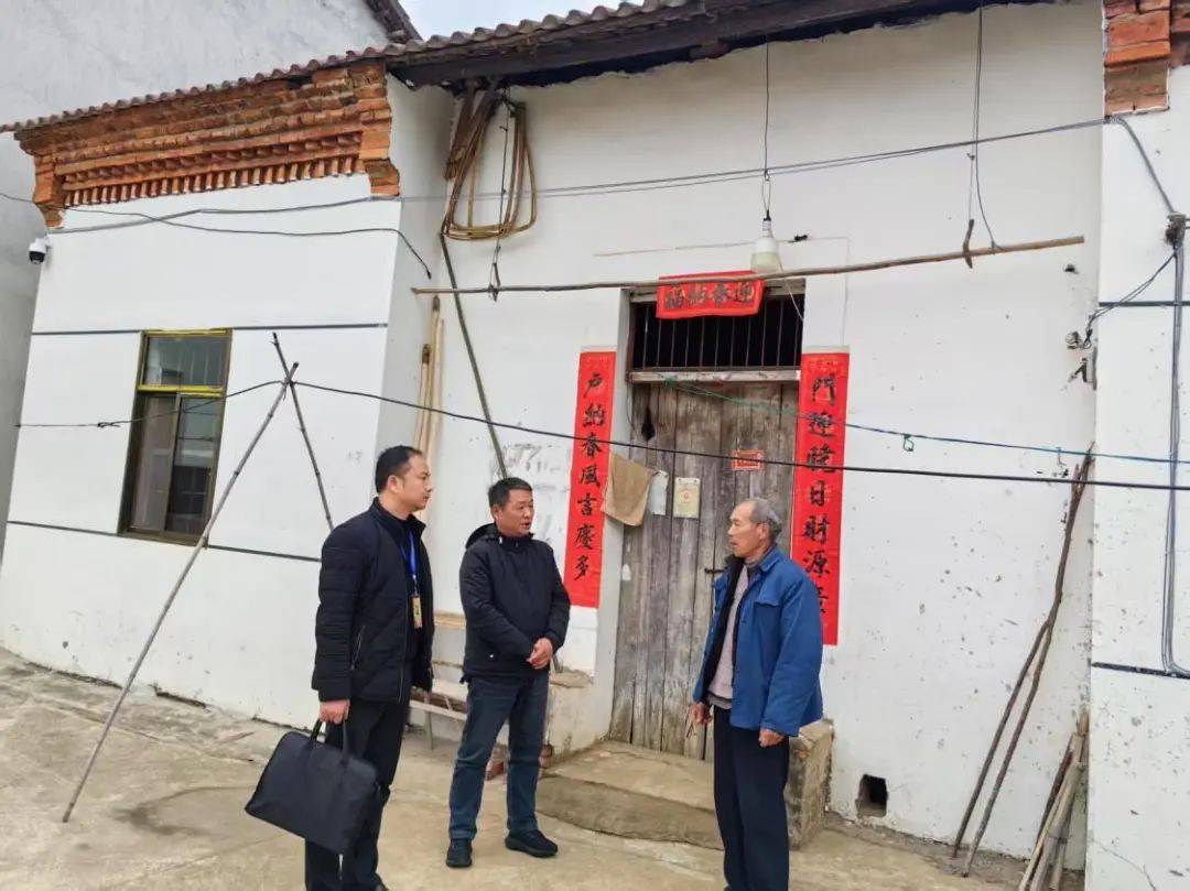 巡察微故事丨立行立改“加速度” 巡察助燃“民心燈”:室內(nèi)微改
