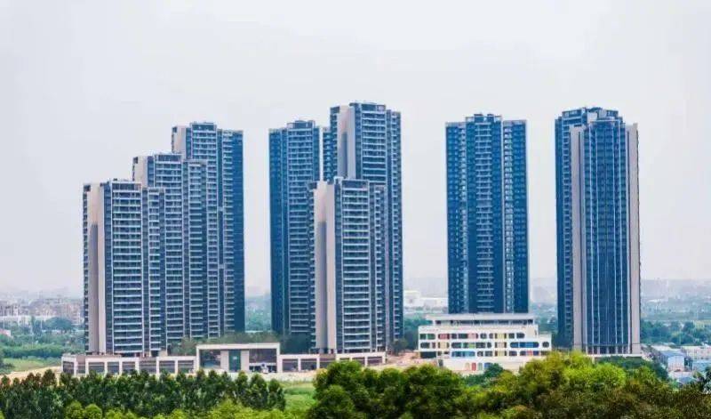 屢陷爭議！深圳“房中房”現(xiàn)象背后<strong></p>
<p>老房改造
</strong>，各方呼吁：明確改造標準:老房改造
